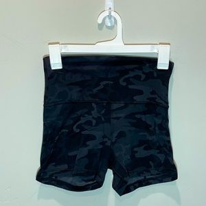 Lululemon Camo Short Spandex M